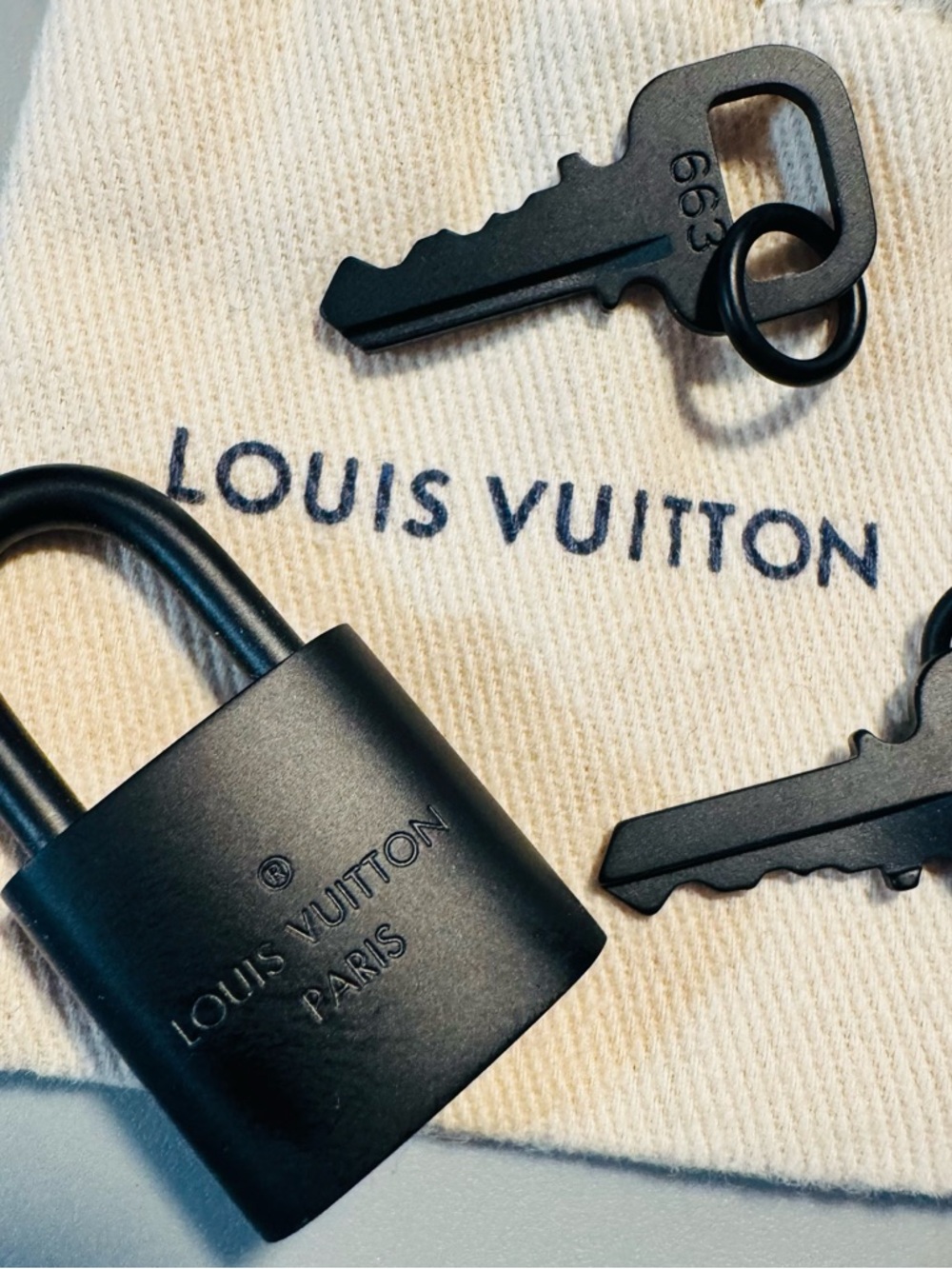 Louis Vuitton Black Matte Padlock - Picture 2 of 4